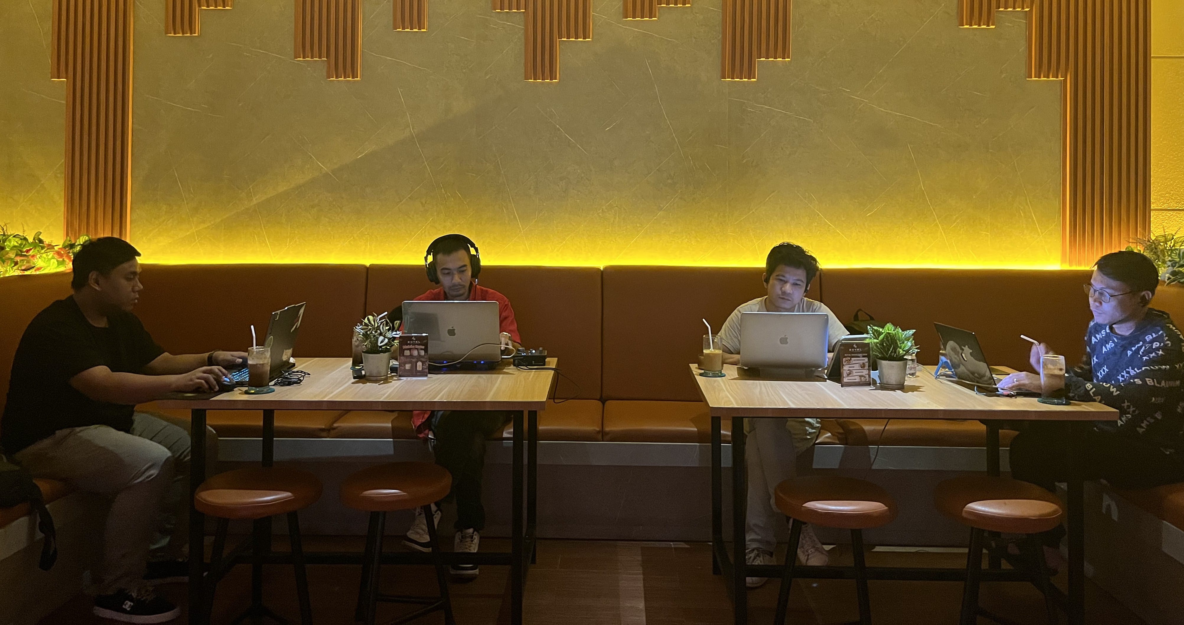 Meeting online di Royal Lounge